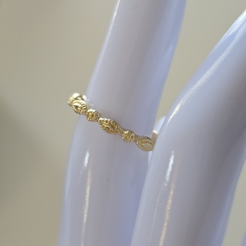 Gold-Tone Twisted Milgrain Ring Size 7 - Picture 3 of 6